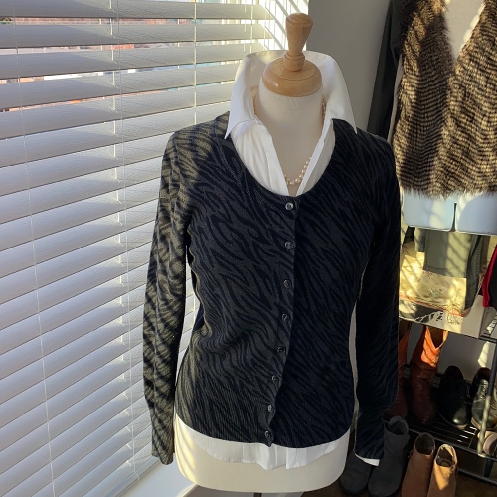 Women’s cardigan sweater size large.  Gap.
